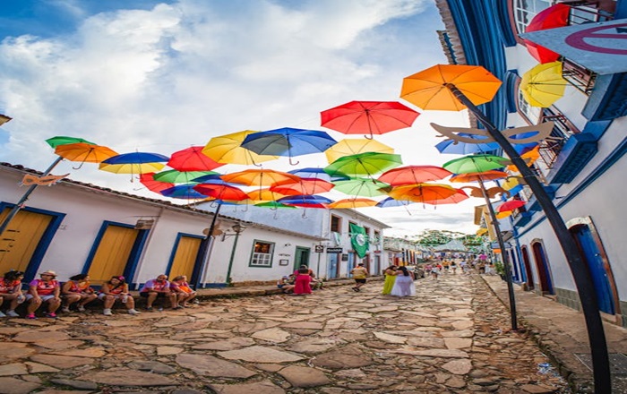 mostra foto lugar turístico em Penedo RJ